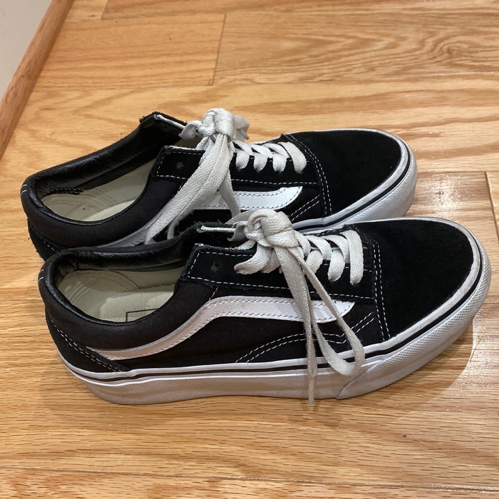 Black Vans Platform. Size: 5